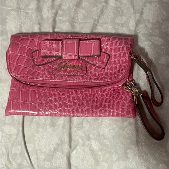 Guess Purse - Picture 1 of 3